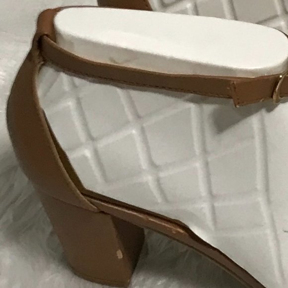 CL by Chinese Laundry Women's Sandal - Picture 11 of 11